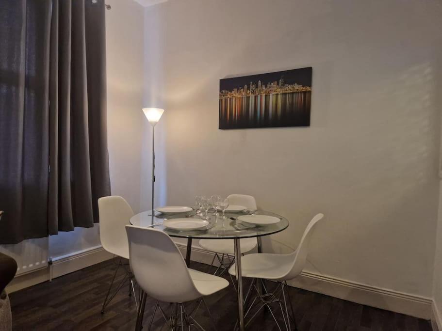 Primos Place - 2 Bedroom In Ashington Ashington  Bagian luar foto